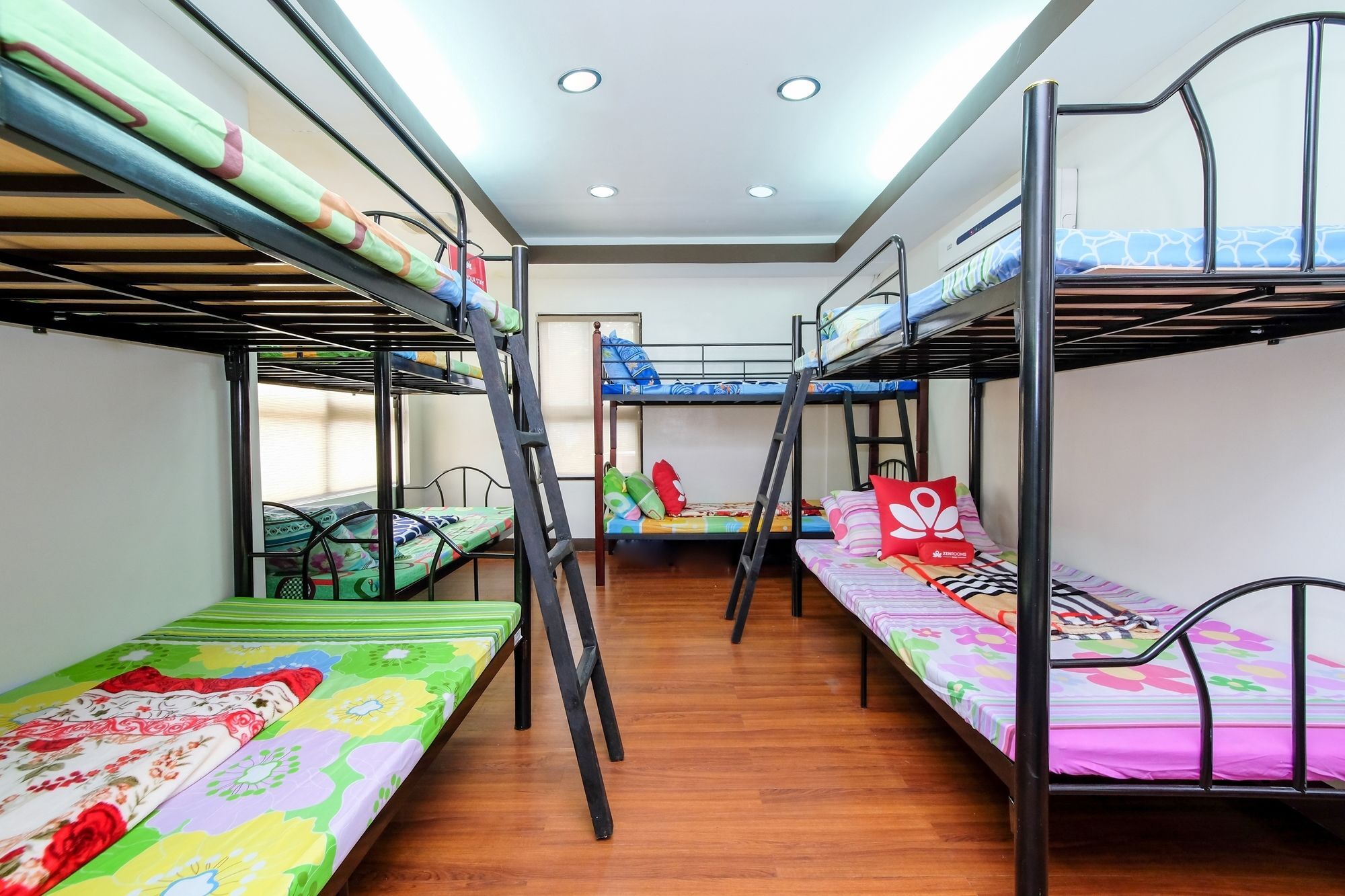 Zen Hostel Quirino Ave. Malate Manila Esterno foto