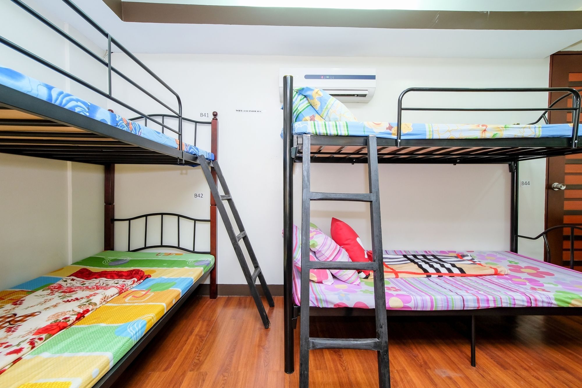 Zen Hostel Quirino Ave. Malate Manila Esterno foto