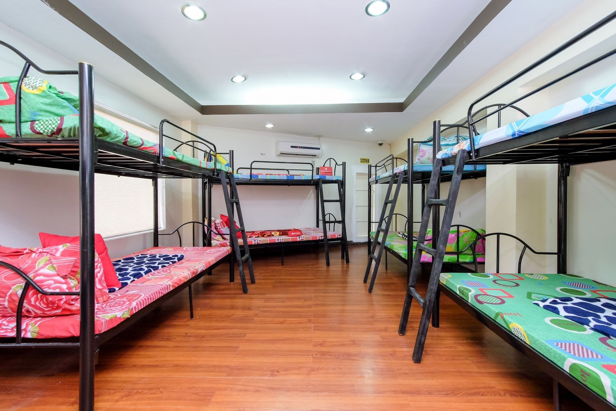 Zen Hostel Quirino Ave. Malate Manila Esterno foto
