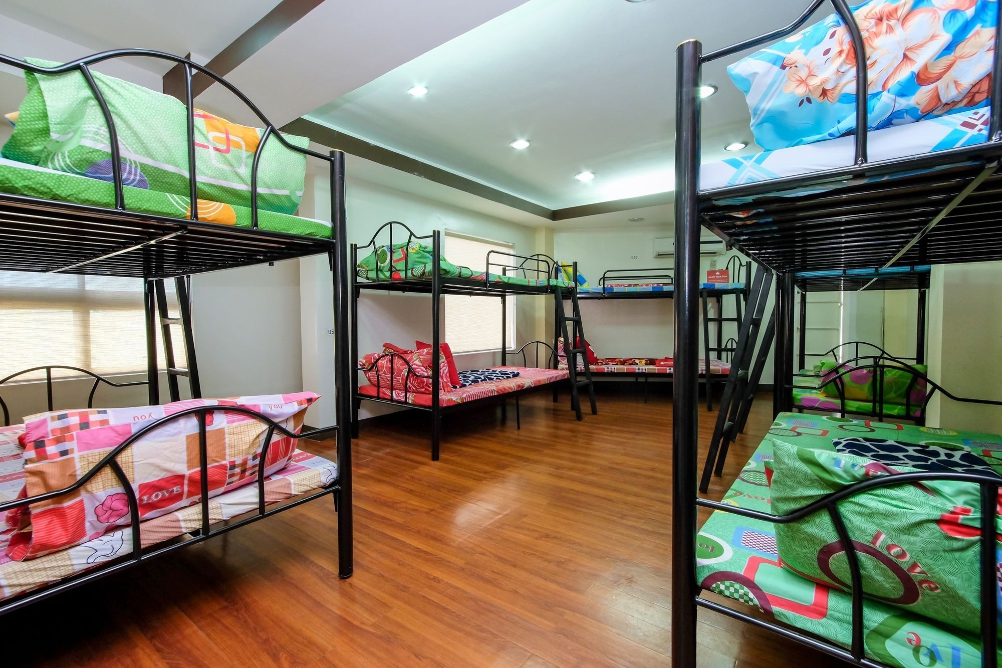 Zen Hostel Quirino Ave. Malate Manila Esterno foto