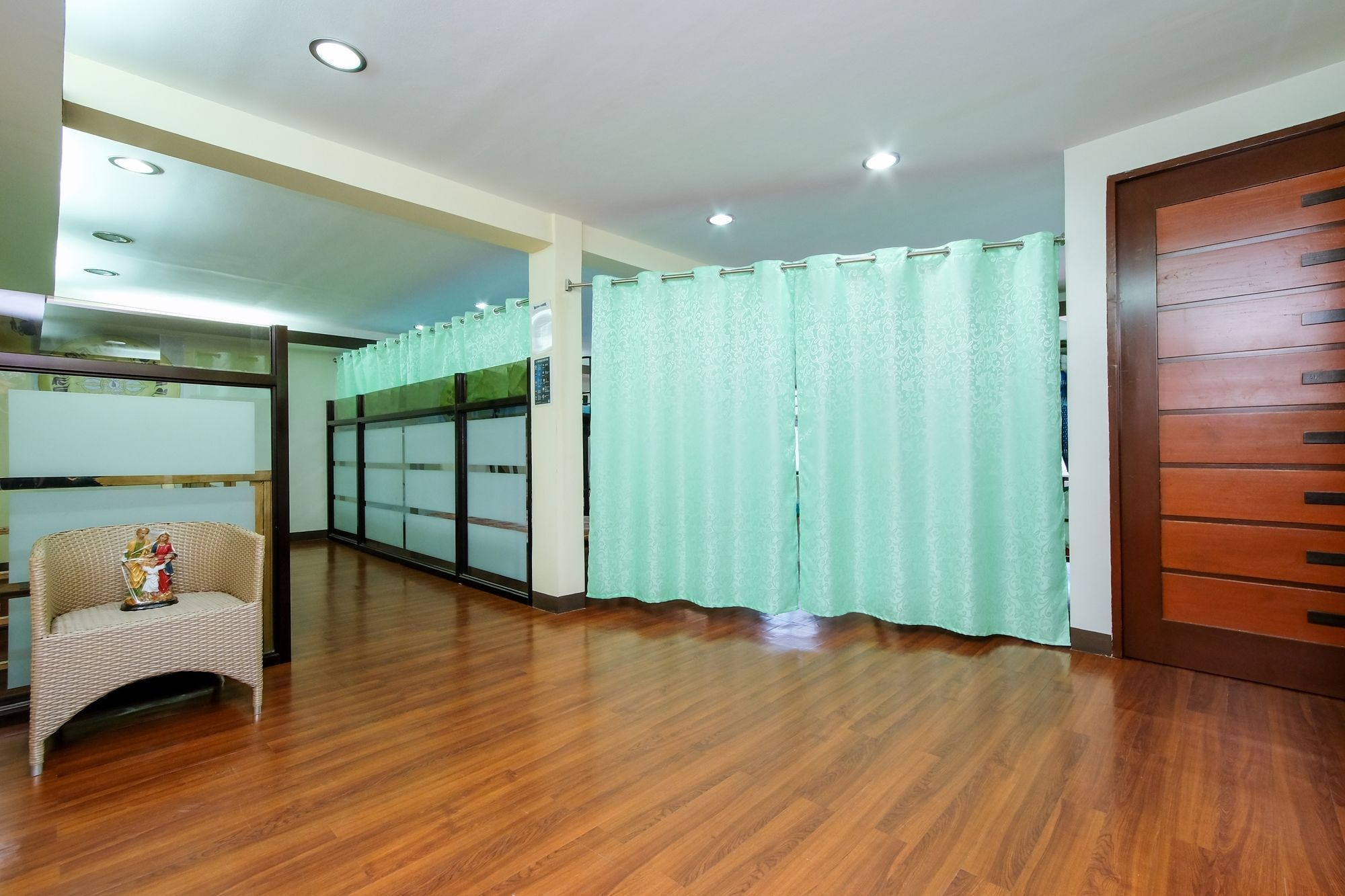 Zen Hostel Quirino Ave. Malate Manila Esterno foto