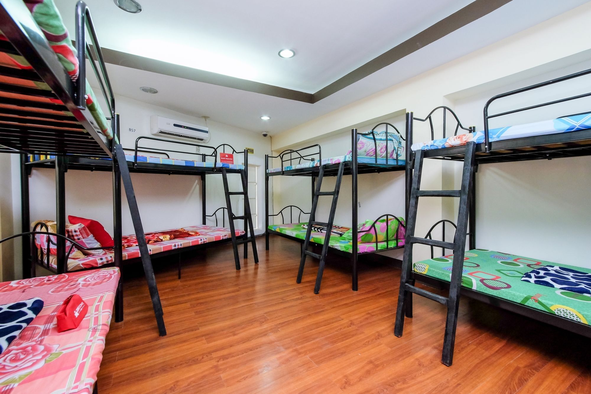 Zen Hostel Quirino Ave. Malate Manila Esterno foto