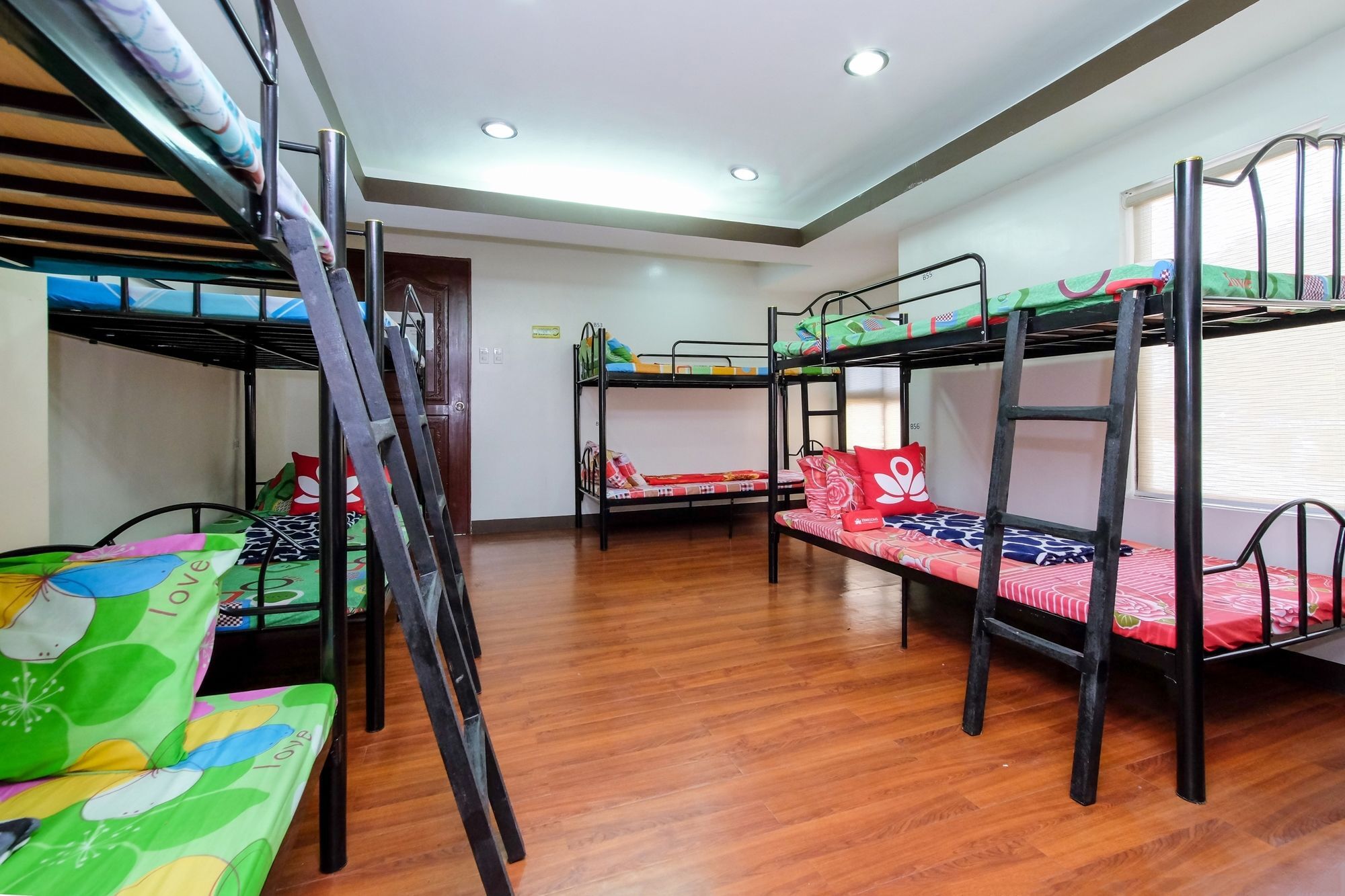 Zen Hostel Quirino Ave. Malate Manila Esterno foto